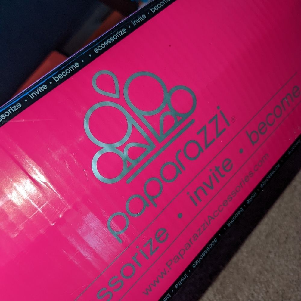Paparazzi 8 piece Mystery Box!